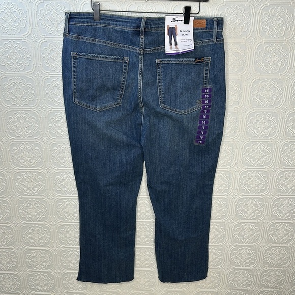 Seven7 | High Rise Cropped Fray Hem Denim | Size 16 NWT - Picture 7 of 15